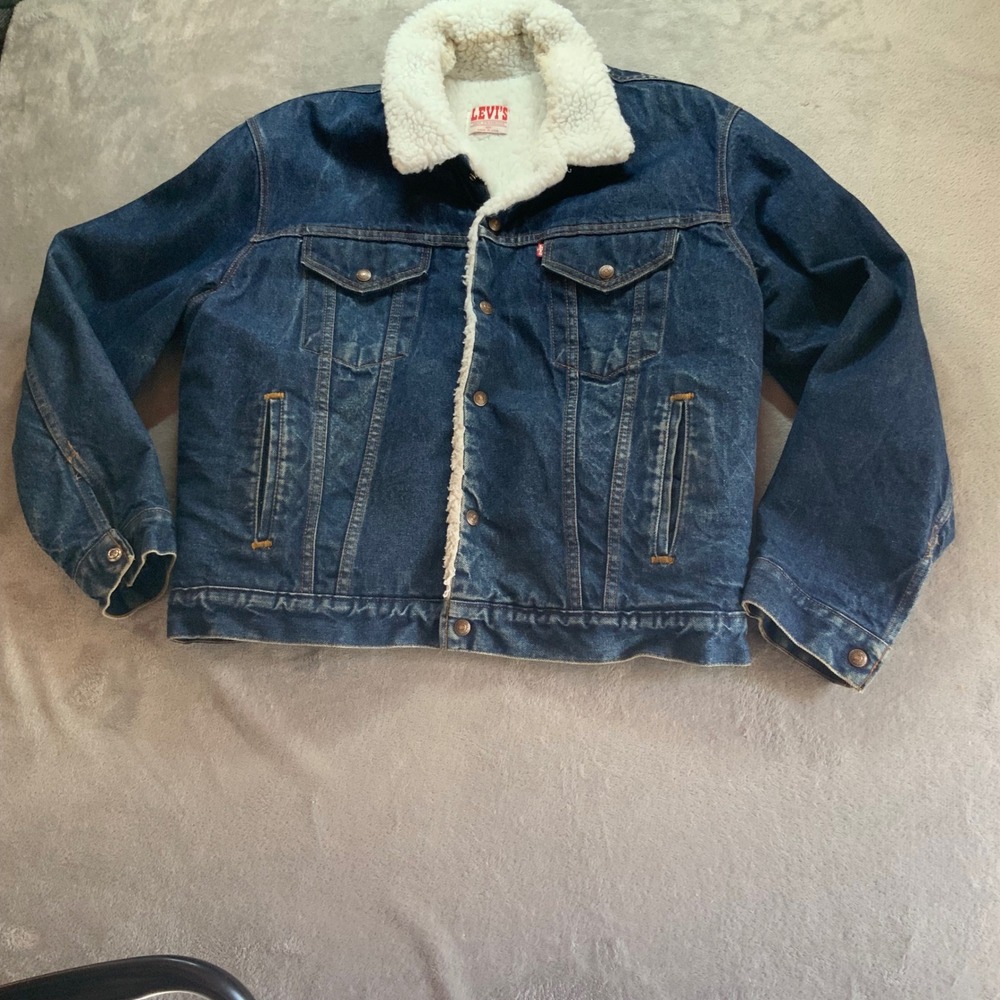 Vintage 80s Levi's Sherpa Lined Denim Trucker Jacket Made in USA Blue 44R